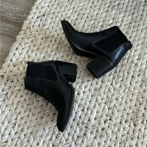 Nisolo Heeled Chelsea Boot